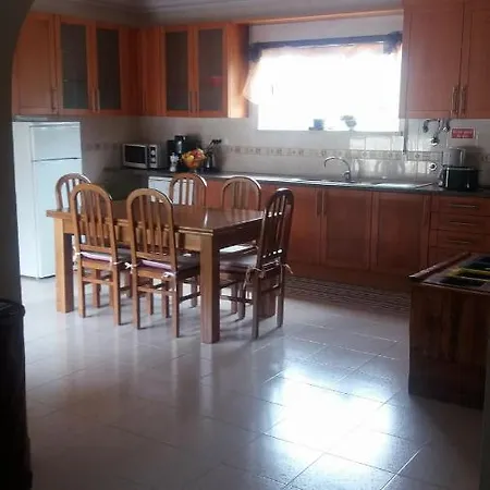Bed & Breakfast Dinosousa *